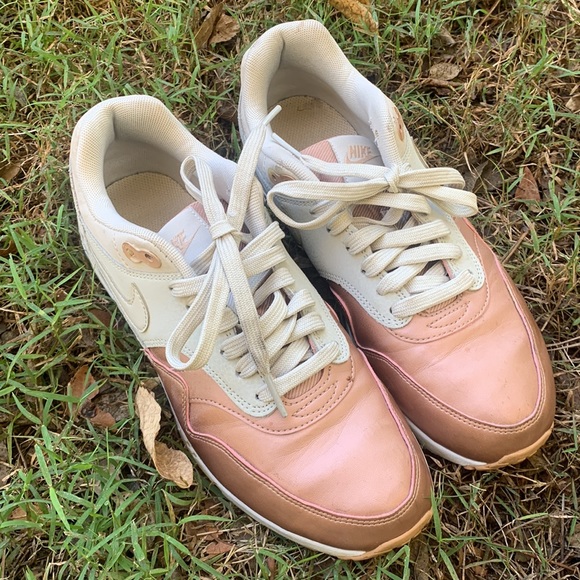 Nike Copper and Cream - Picture 2 of 6